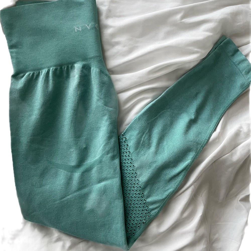 NVGTN leggings in shade ‘mint’ size Small.